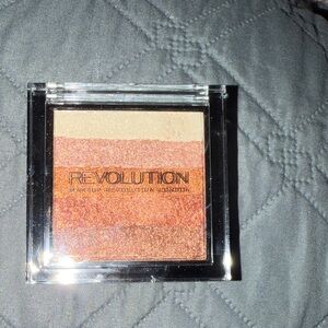 Revolution Multi-Tone Blush Palette - Peach and Copper